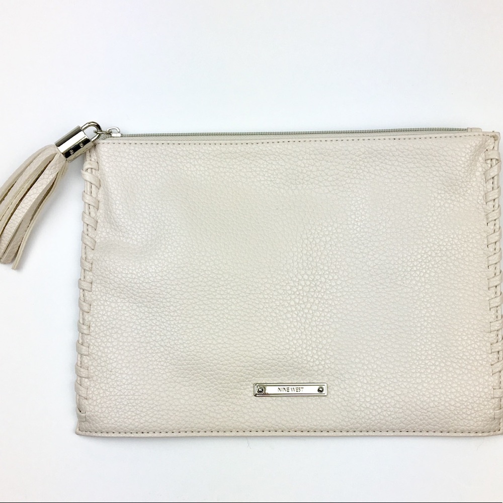 NINE WEST TASSEL FAUX Leatherette hand bag. - Picture 2 of 8